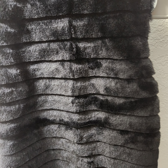 KATYDID Black faux fur lined zip up best, collard fur vest, black fur outerwear - Picture 7 of 14